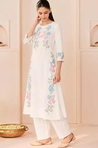 Women Floral Embroidered Regular Thread Work Kurta with Trousers