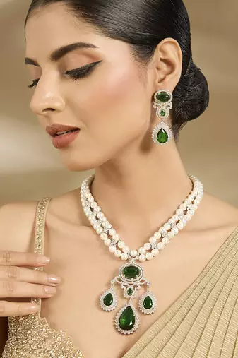 Silver plated green stones necklace set