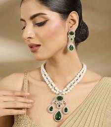 Silver plated green stones necklace set