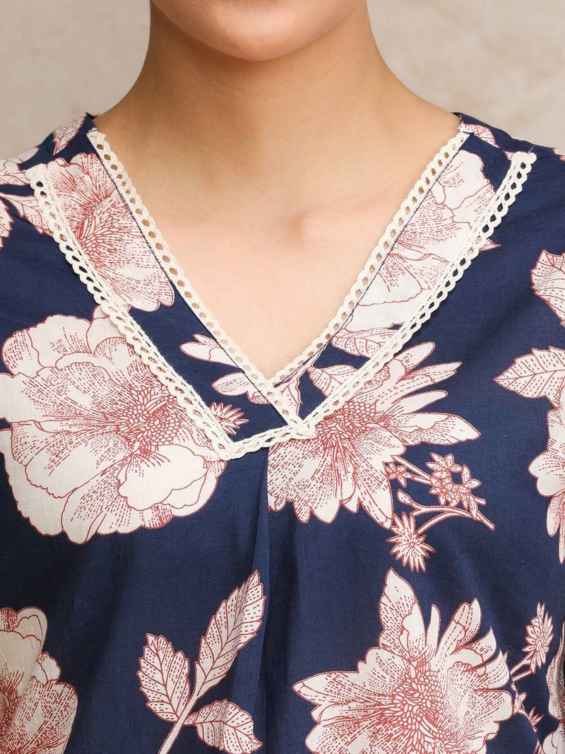 Women Floral Printed Regular Thread Work Pure Cotton Kurta with Trousers