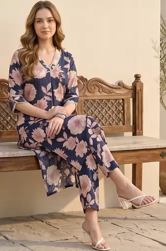 Women Floral Printed Regular Thread Work Pure Cotton Kurta with Trousers