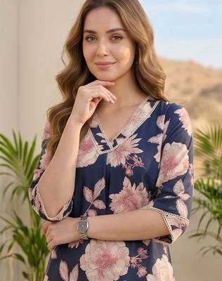 Women Floral Printed Regular Thread Work Pure Cotton Kurta with Trousers 7