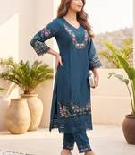 Women Floral Embroidered Regular Thread Work  Cotton Kurta with Trousers & With Dupatta