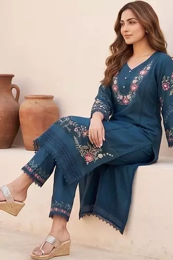 Women Floral Embroidered Regular Thread Work Pure Cotton Kurta with Trousers & With Dupatta