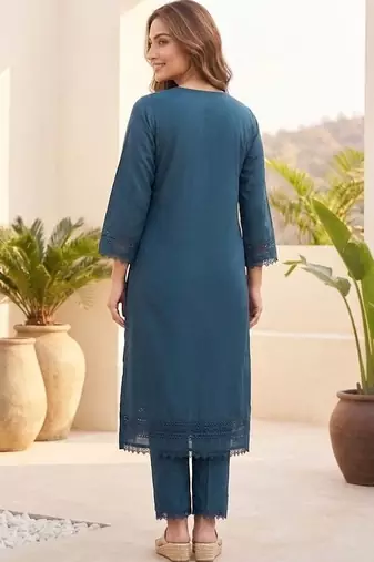Women Floral Embroidered Regular Thread Work Pure Cotton Kurta with Trousers & With Dupatta