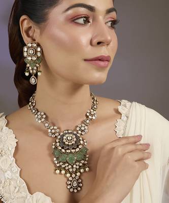 Gold plated kundan green floral pendant necklace set 1