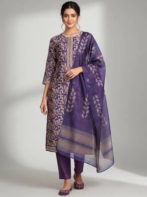 Women Floral Printed Regular Thread Work Chanderi Silk Kurta with Trousers & With Dupatta 1