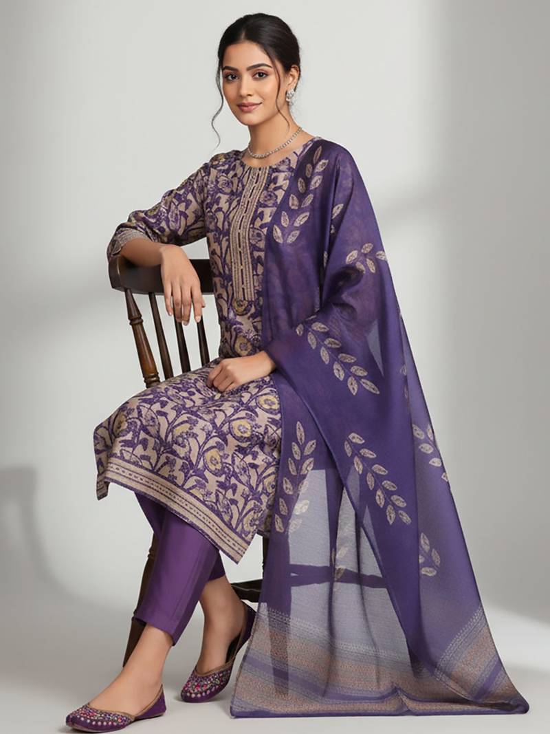 Women Floral Printed Regular Thread Work Chanderi Silk Kurta with Trousers & With Dupatta