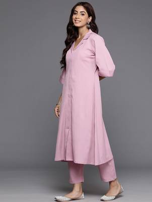 Women Solid Regular Textured Silk Crepe Shirt collar Kurta with Trousers 4