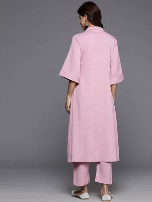 Women Solid Regular Textured Silk Crepe Shirt collar Kurta with Trousers 5