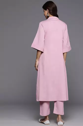 Women Solid Regular Textured Silk Crepe Shirt collar Kurta with Trousers