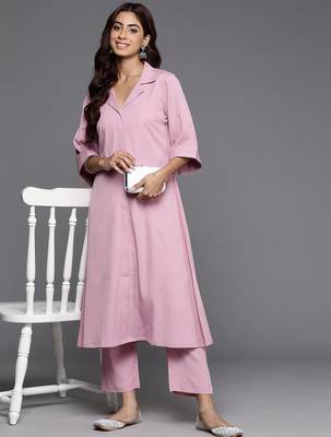 Women Solid Regular Textured Silk Crepe Shirt collar Kurta with Trousers 6