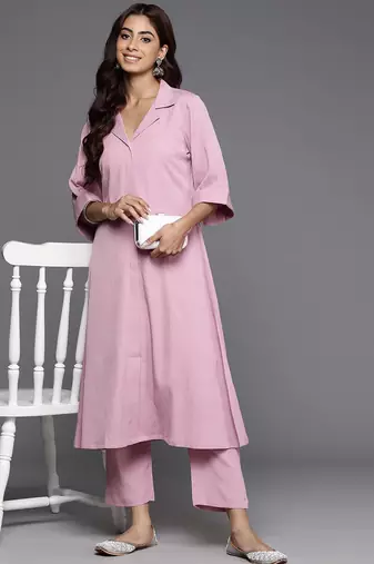 Women Solid Regular Textured Silk Crepe Shirt collar Kurta with Trousers
