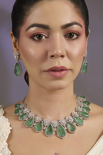 Silver plated mint green stones necklace set