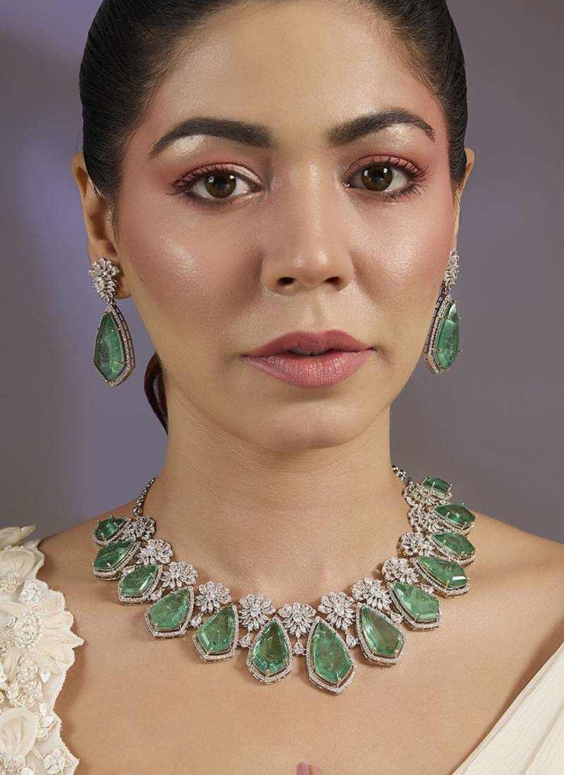 Silver plated mint green stones necklace set