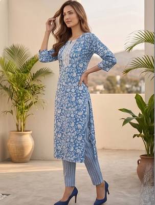 Women Floral Printed Regular Kurta with Trousers & With Dupatta 4