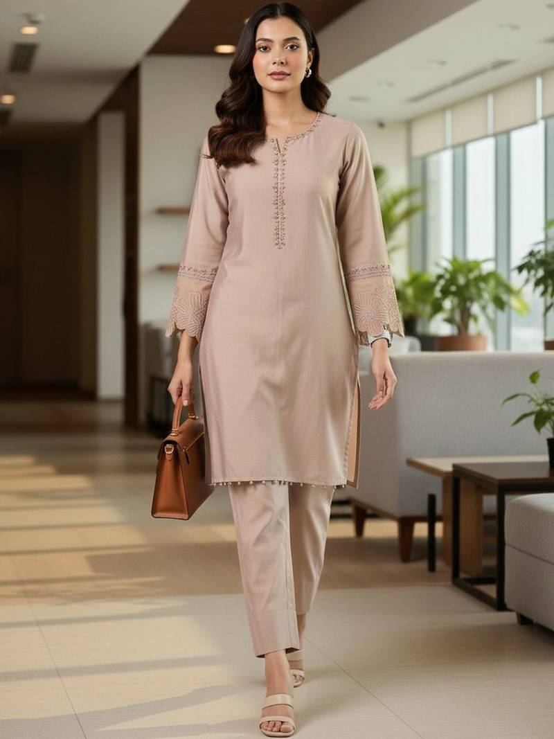 Women Ethnic Motifs Embroidered Regular Thread Work Kurta with Trousers