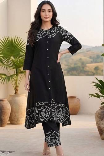Women Floral Printed Regular  Cotton Kurta with Trousers