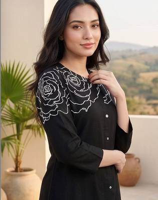 Women Floral Printed Regular  Cotton Kurta with Trousers 2