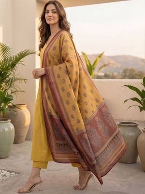 Women Ethnic Motifs Regular Kurta with Trousers & With Dupatta 1