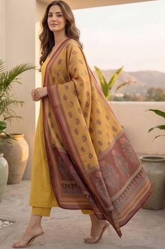 Women Ethnic Motifs Regular Kurta with Trousers & With Dupatta