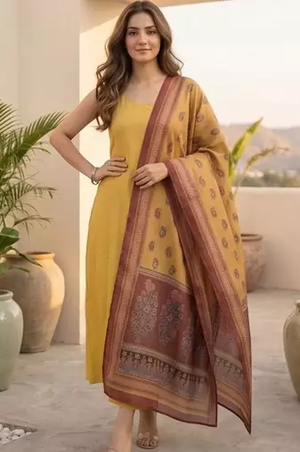 Women Ethnic Motifs Regular Kurta with Trousers & With Dupatta