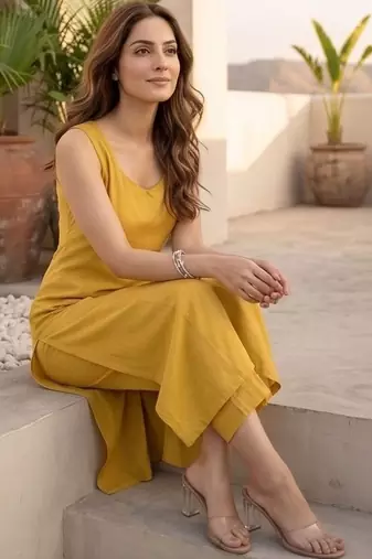 Women Ethnic Motifs Regular Kurta with Trousers & With Dupatta
