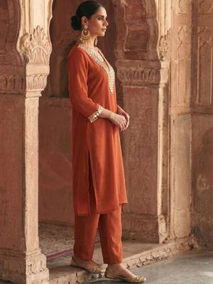 Women Regular Mirror Work Kurta with Trousers 7