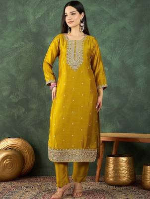 Women Ethnic Motifs Embroidered Regular Thread Work Kurta with Salwar & With Dupatta 4