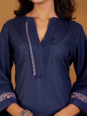 Embroidered Straight Thread Work Kurta With Trousers 3