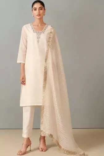 Women Embroidered Regular Thread Work Kurta with Trousers & With Dupatta
