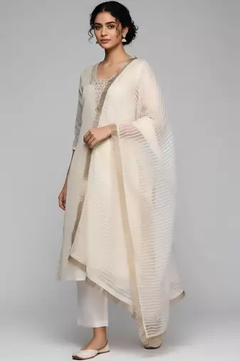 Women Embroidered Regular Thread Work Kurta with Trousers & With Dupatta