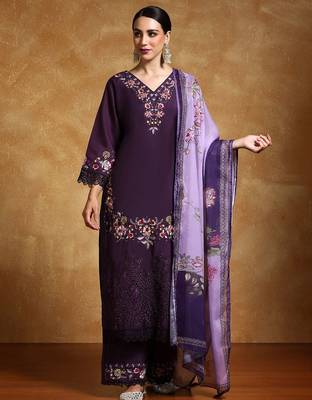 Women Floral Embroidered Regular Thread Work Pure Cotton Kurta with Trousers & With Dupatta 1