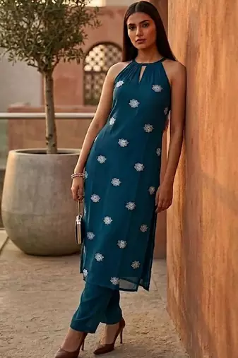 Women Embroidered Regular Kurta with Palazzos