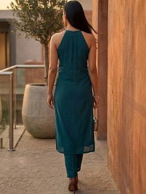 Women Embroidered Regular Kurta with Palazzos 3