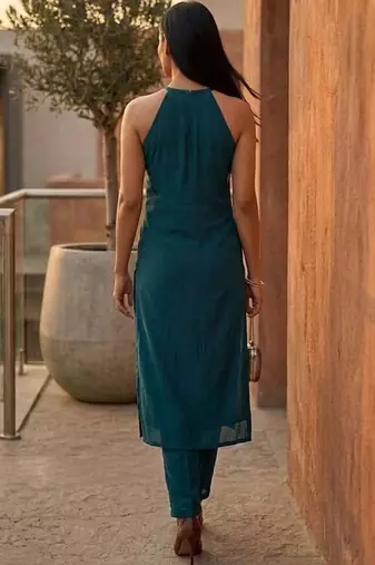 Women Embroidered Regular Kurta with Palazzos