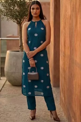 Women Embroidered Regular Kurta with Palazzos
