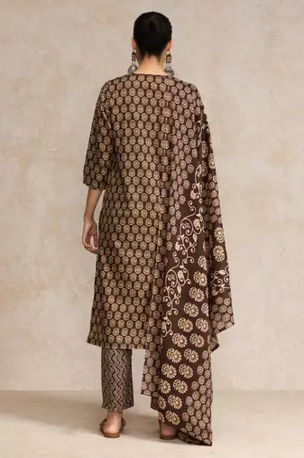 Women Ethnic Motifs Printed Regular Thread Work Pure Cotton Kurta with Trousers & With Dupatta