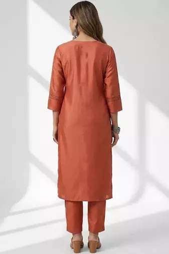 Women Ethnic Motifs Embroidered Regular Thread Work Kurta with Trousers