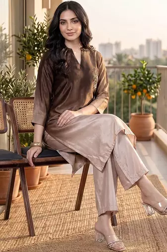 Women Ombre Dyed Regular Beads and Stones Kurta with Palazzos