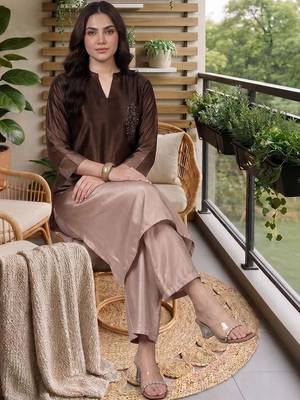 Women Ombre Dyed Regular Beads and Stones Kurta with Palazzos 6