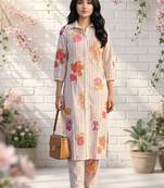 Women Floral Printed Regular Chanderi Silk Kurta with Trousers