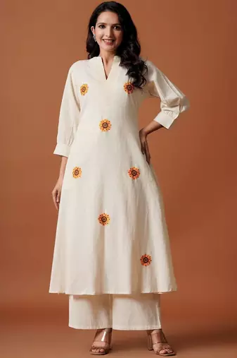 Floral Embroidered Thread Work Pure Cotton Kurta With Trousers