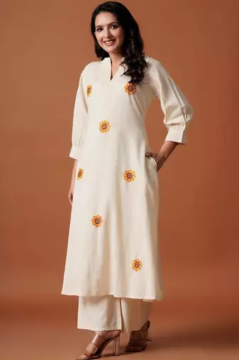 Floral Embroidered Thread Work Pure Cotton Kurta With Trousers
