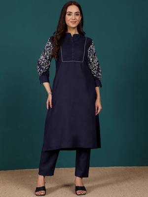 Women Regular Thread Work Kurta with Trousers 1