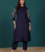 Women Regular Thread Work Kurta with Trousers