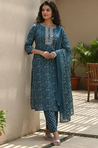 Women Ethnic Motifs Printed Regular Thread Work  Cotton Kurta with Trousers & With Dupatta