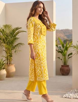 Women Ethnic Motifs Printed Regular Thread Work Kurta with Trousers 4