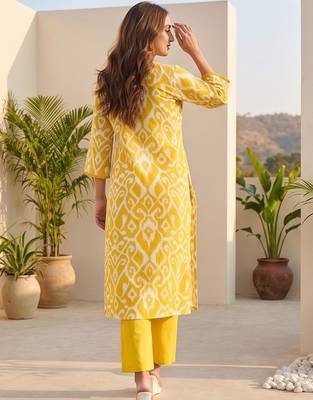 Women Ethnic Motifs Printed Regular Thread Work Kurta with Trousers 6