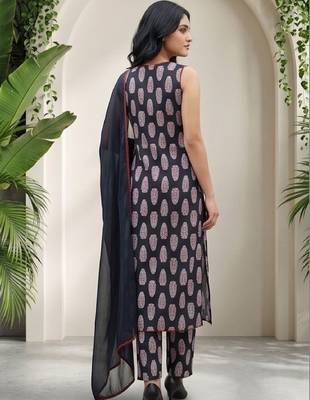 Women Ethnic Motifs Printed Regular  Cotton Kurta with Trousers & With Dupatta 4
